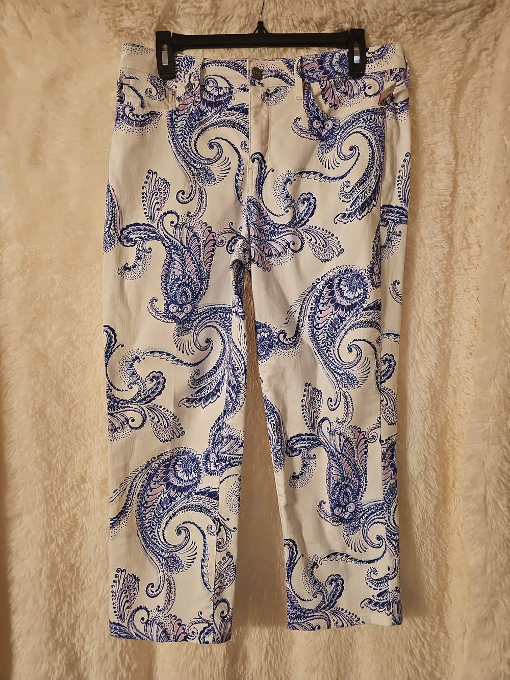 NYDJ White Cropped Jeans with Blue and Pink Paisley